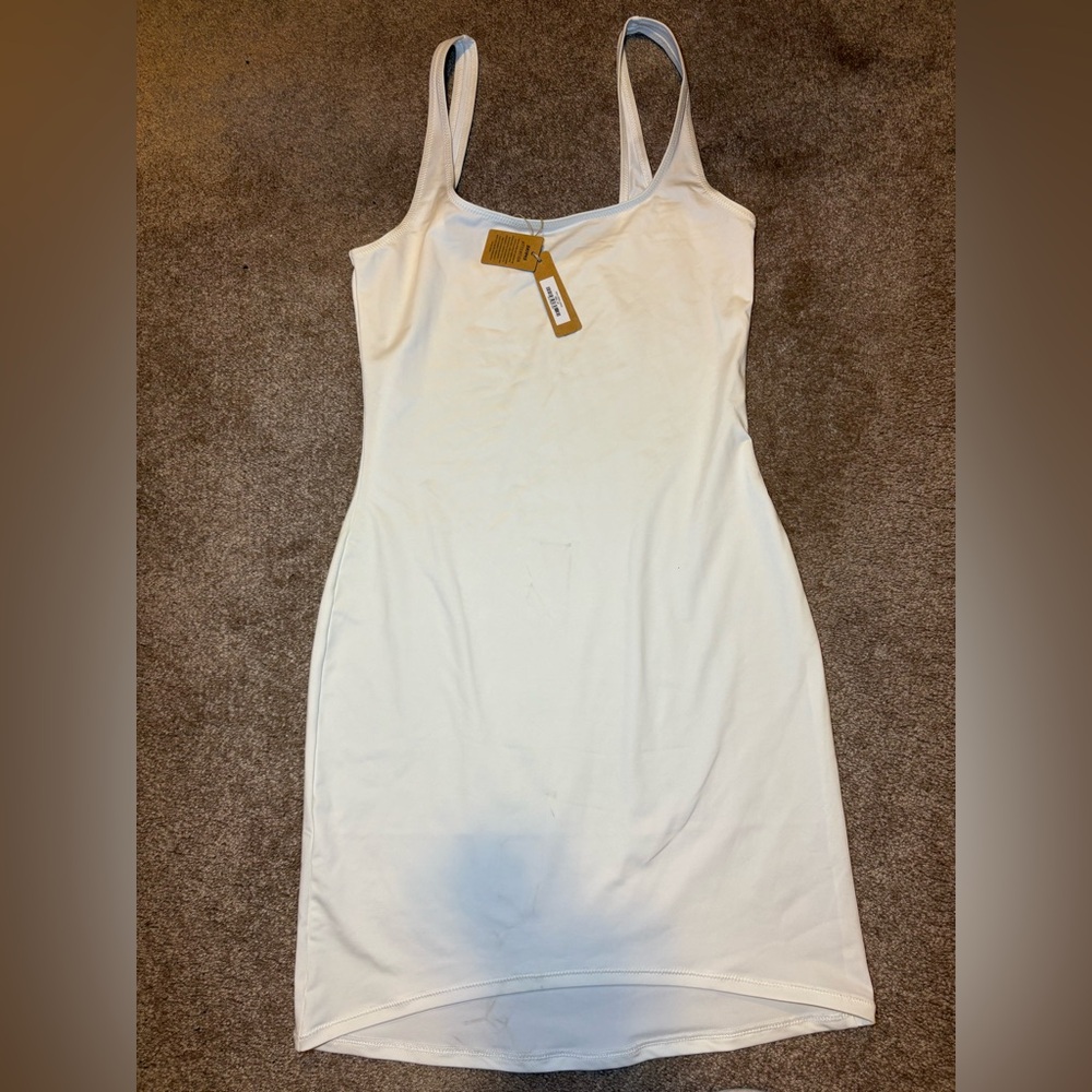 Skims short dress
Color Marble M